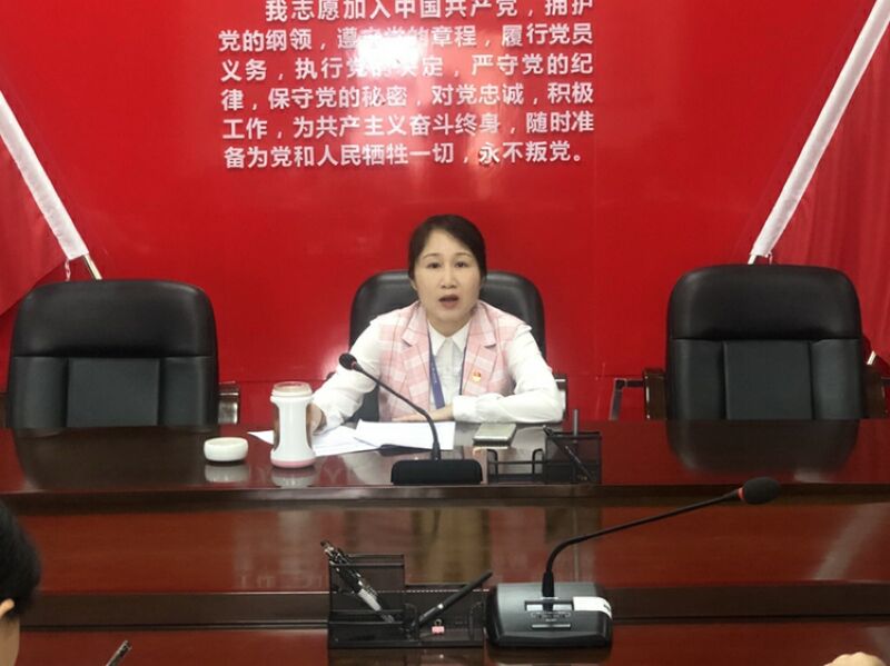 黃華貞講話2.jpg