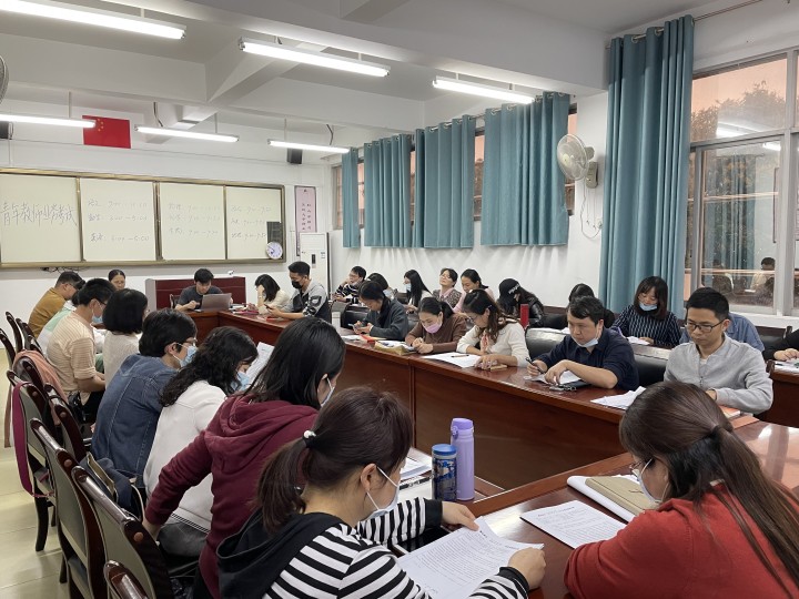 第七黨支部全體成員召開組織生活會.jpg 第七黨支部全體成員召開組織生活會.jpg