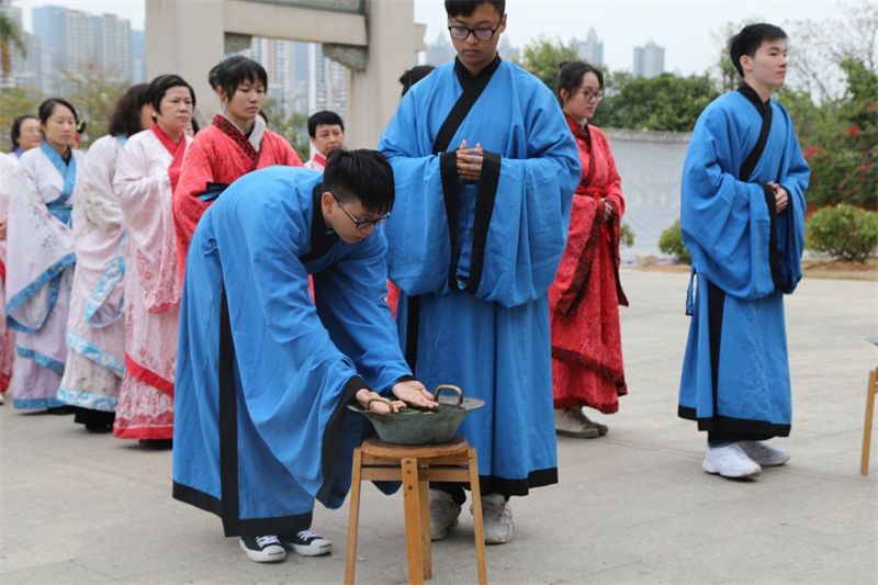 凈手入廟.JPG