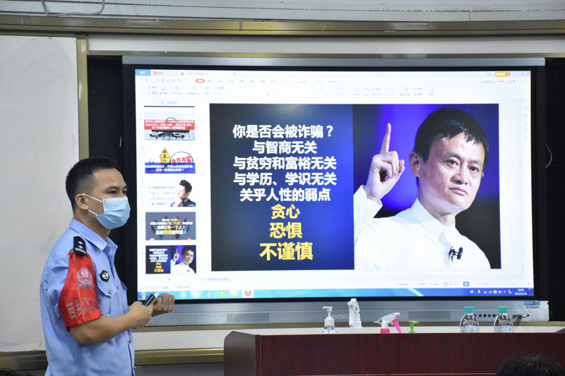 1鄧教導(dǎo)員闡述.jpg