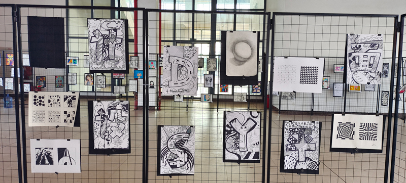 同學們手繪與海報設計作品展.jpg 同學們手繪與海報設計作品展.jpg