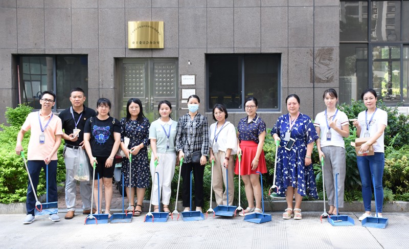 廣西華僑學校第二黨支部黨員、入黨積極分子參加主題黨日活動.jpg