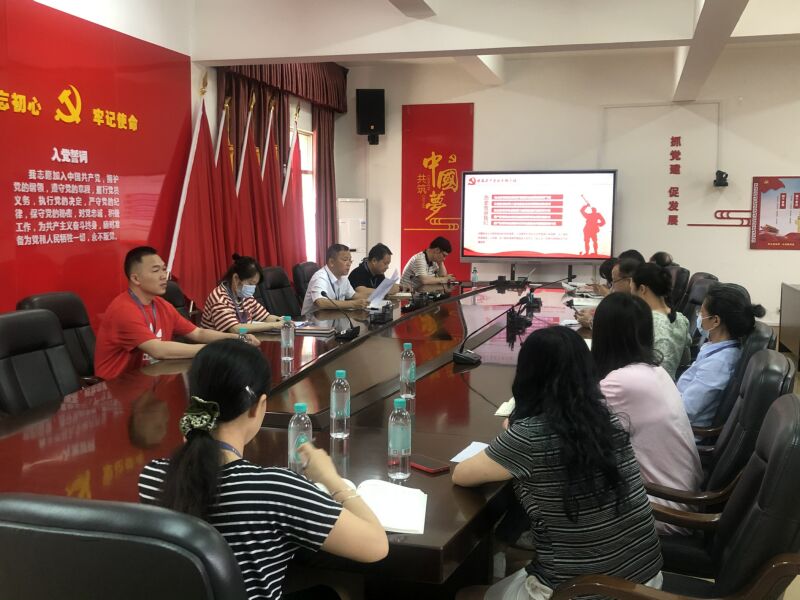 3林志永給黨員干部講授黨課.jpg 3林志永給黨員干部講授黨課.jpg