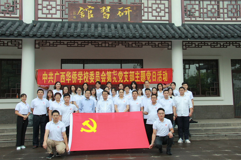 封面.jpg 封面.jpg